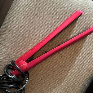Nume pink hair straightener